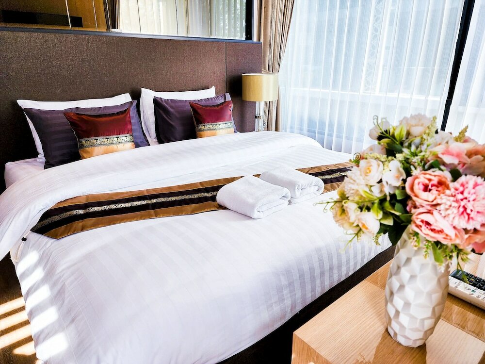 Фото The Heaven at Star Hill Condo