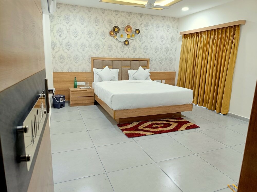 Фото Hotel Lotus