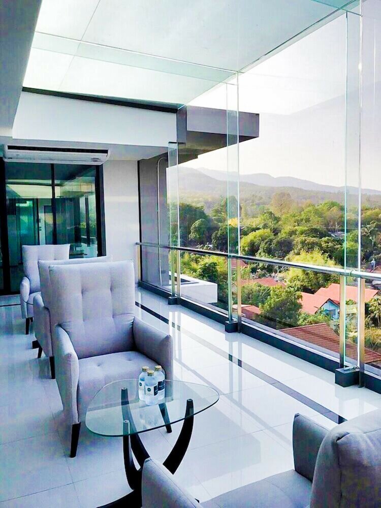 Фото The Heaven at Star Hill Condo