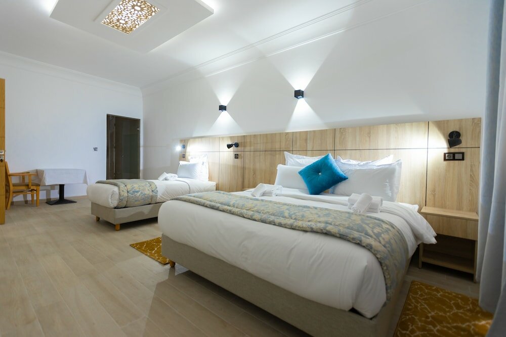 Фото Karam City Hotel