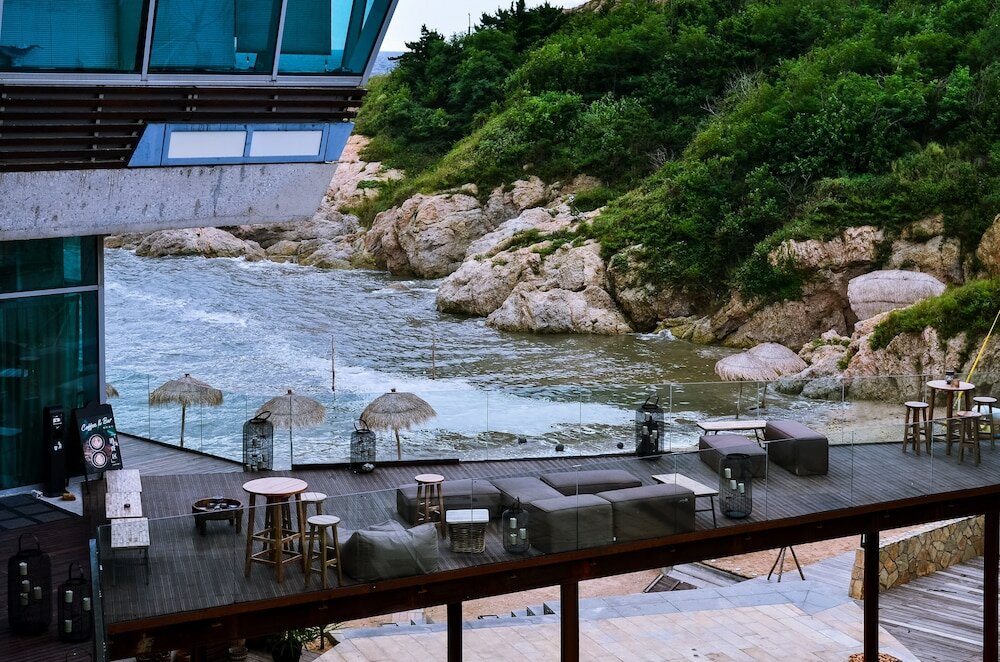 Фото Dalian Sishi Jingyu Beach Resort Hotel