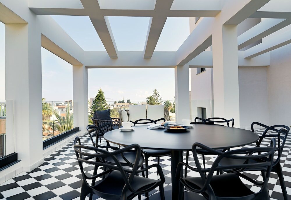 Фото Liv The City Suites