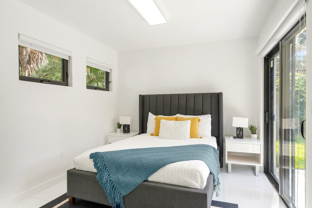 Фото Spacious Brand New 3bd Family House