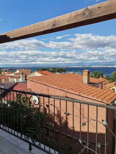 Гостиница Cheerful 2-bedroom Holiday House Illuminosa в Преко