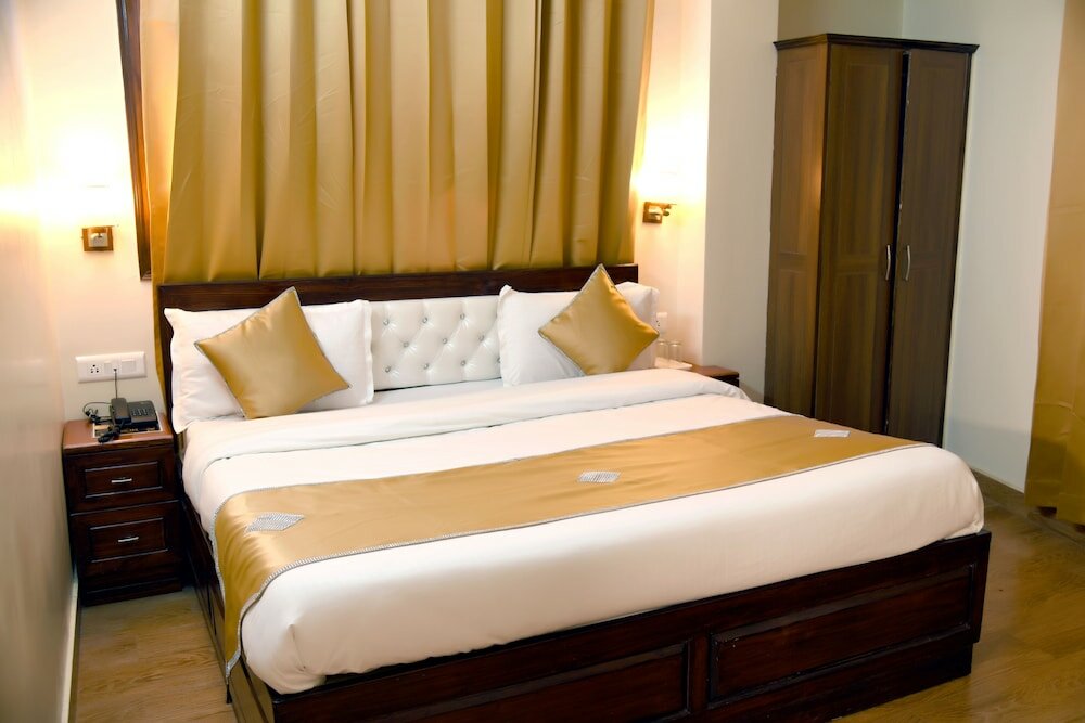 Фото Hotel Uphar