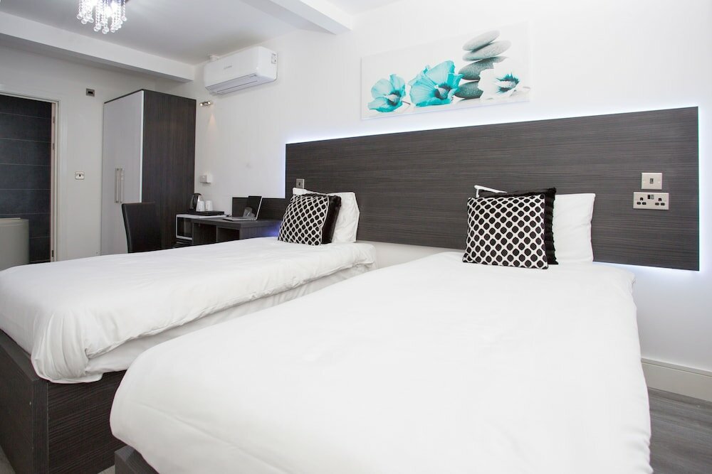 Фото Heathrow Windsor Studios and Rooms