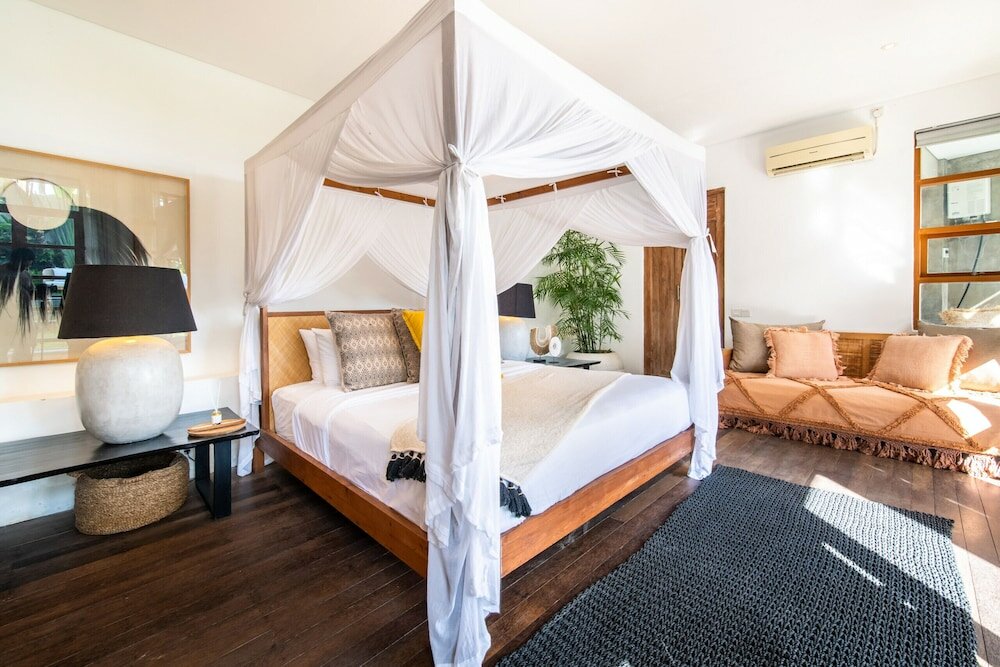 Фото Stunning 4br Private Villa in Canggu
