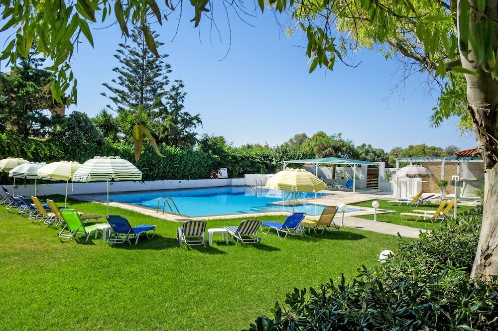 Фото отеля 1