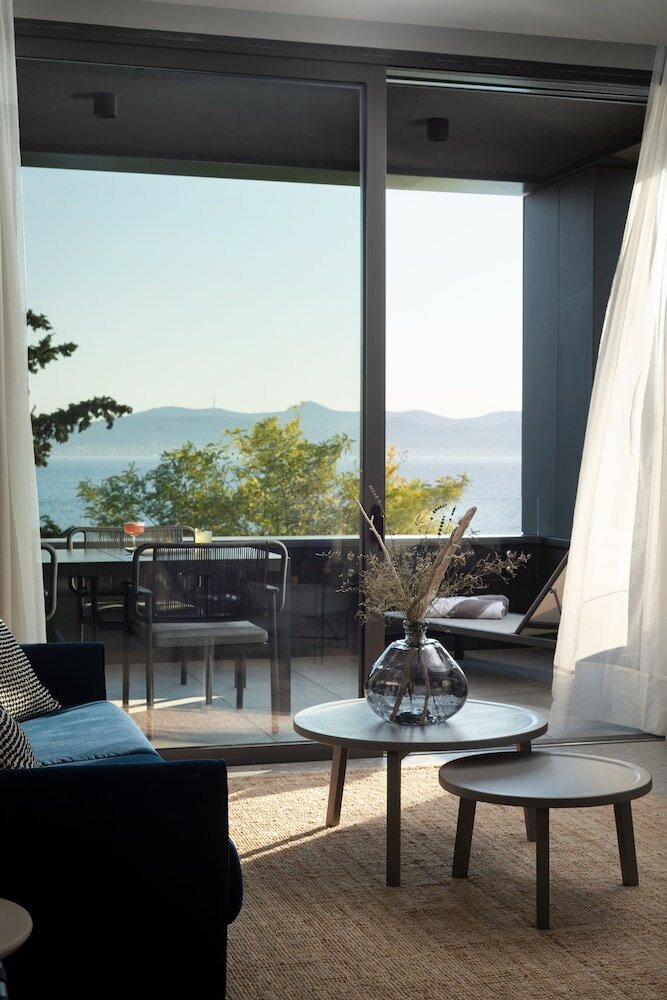 Фото La Vista Suites