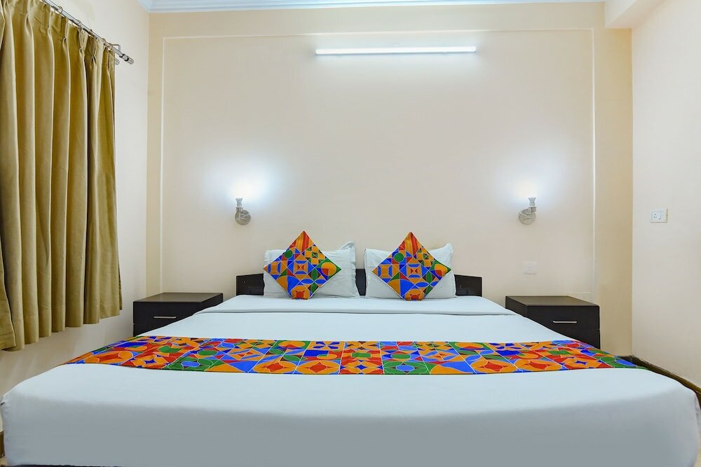 Фото Fabhotel Dovers Inn