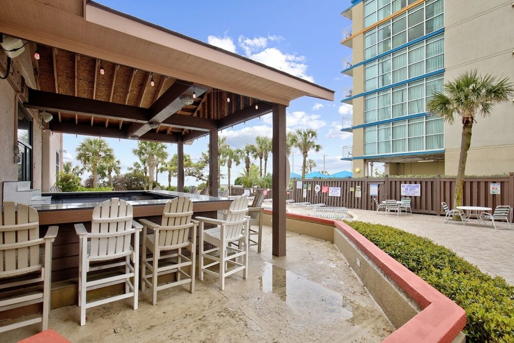 Фото 1br Oceanfront condo with Pool & Balcony