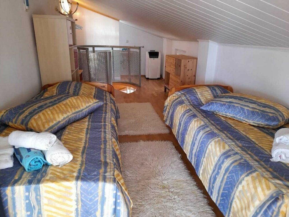 Фото Perikles Hills