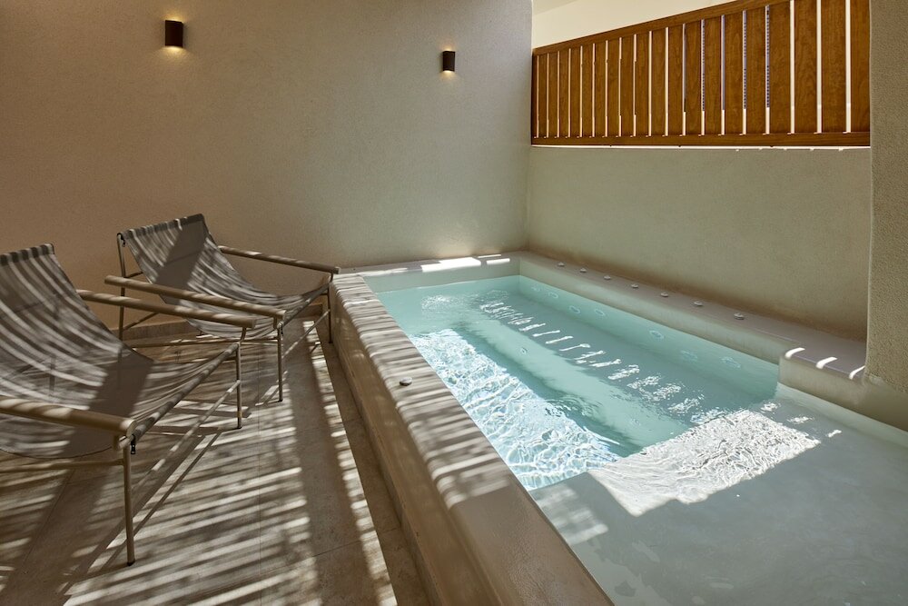 Фото Apricus Suites