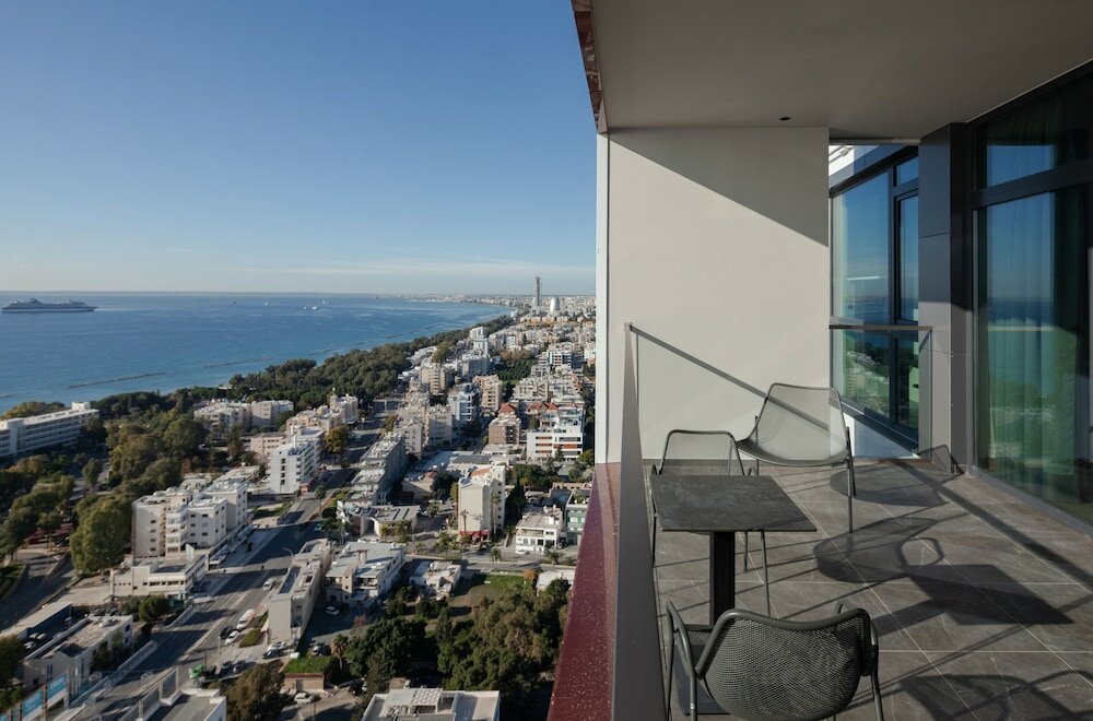 Фото Only Boutique and Suites