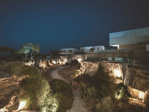 Гостиница Sanders Konnos Bay Athina - Breathtaking 6-bedroom Villa On the Beach Front