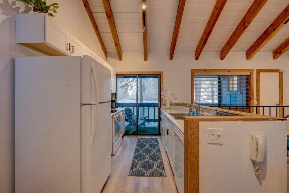 Фото 1br Cabin w Extra beds & Sofa Bed