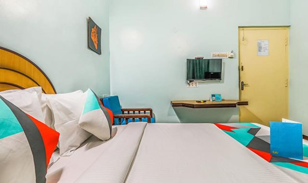 Фото Oyo 7829 Santhi inn