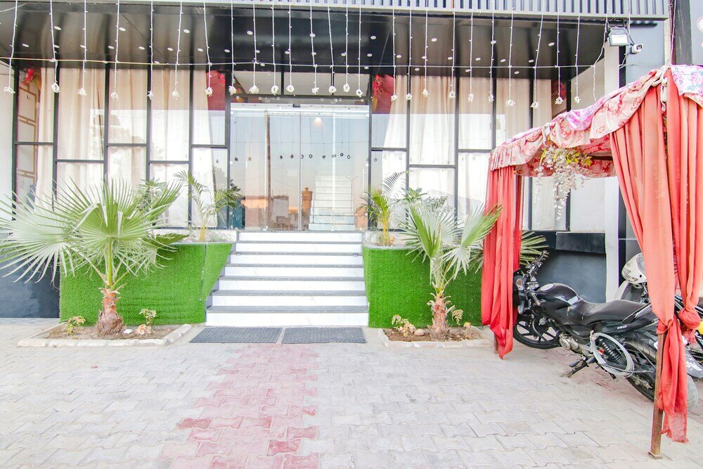 Фото Fabhotel The Dreams