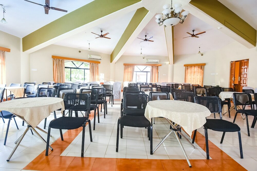 Фото FabHotel Prime Toro Highland Beach Resort With Pool, Candolim