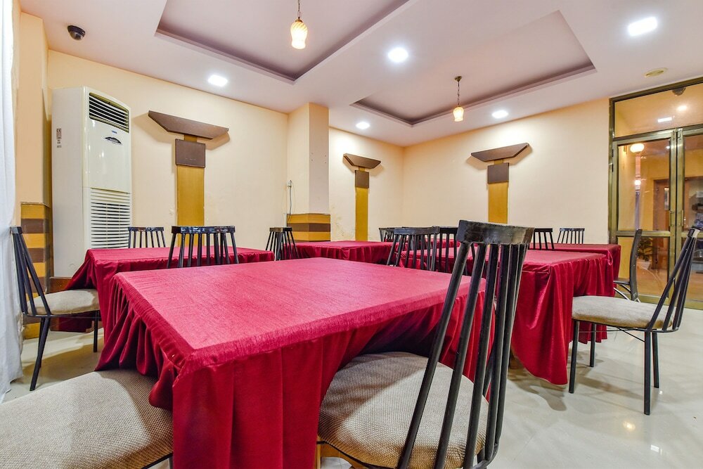 Фото Fabhotel Royal Residency