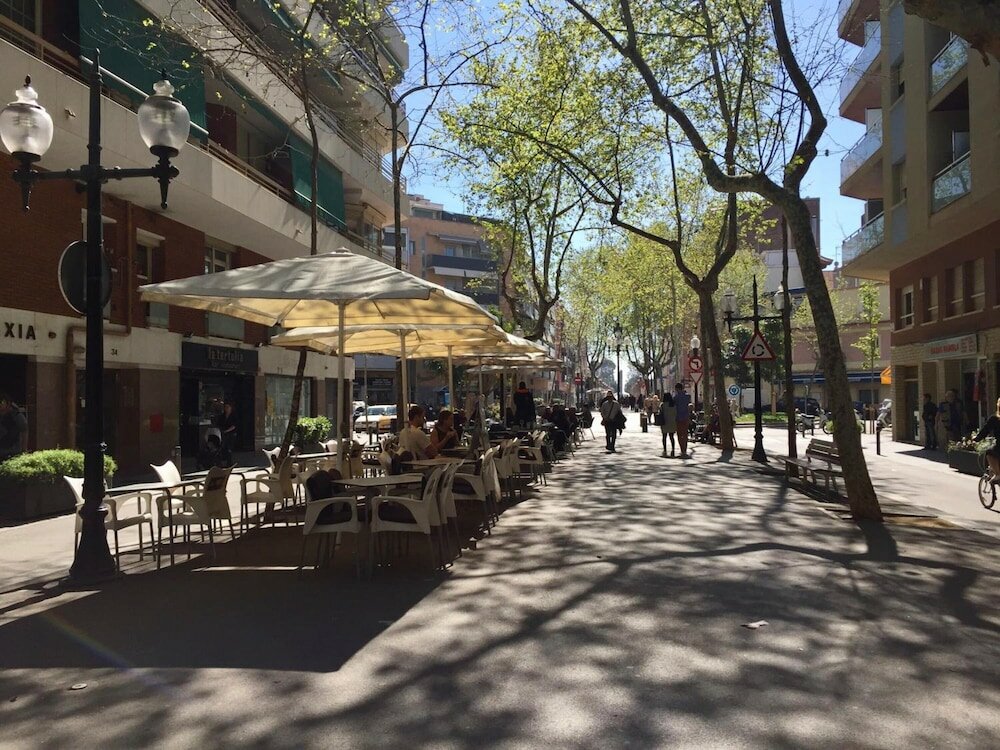 Фото Hostal B&b Poblenou