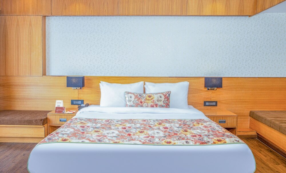 Фото Summit Montana Suites & SPA