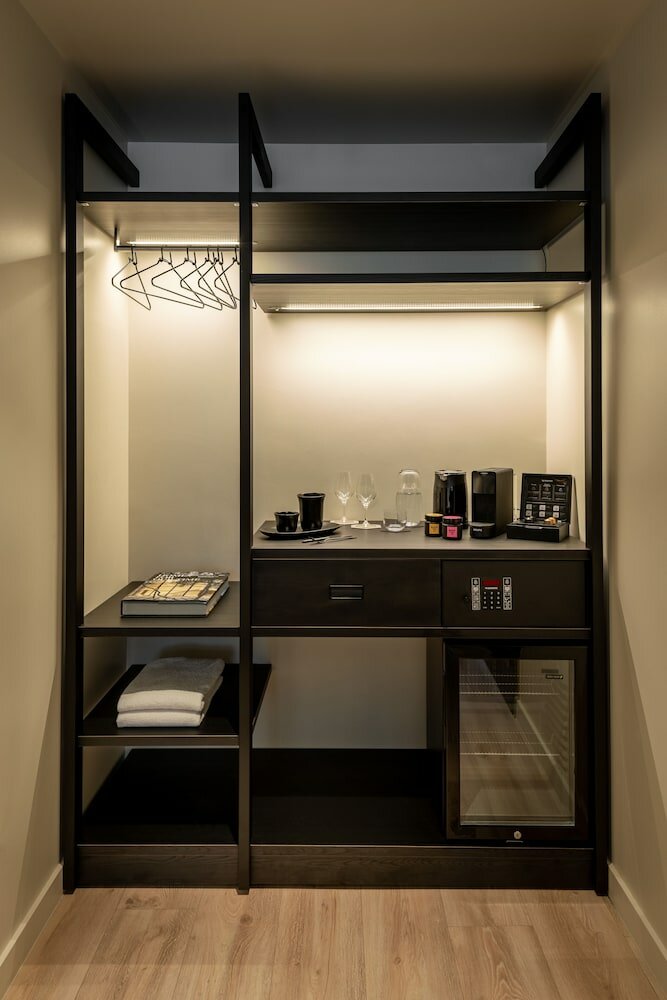 Фото The Adams - Self Check-in Design Hotel