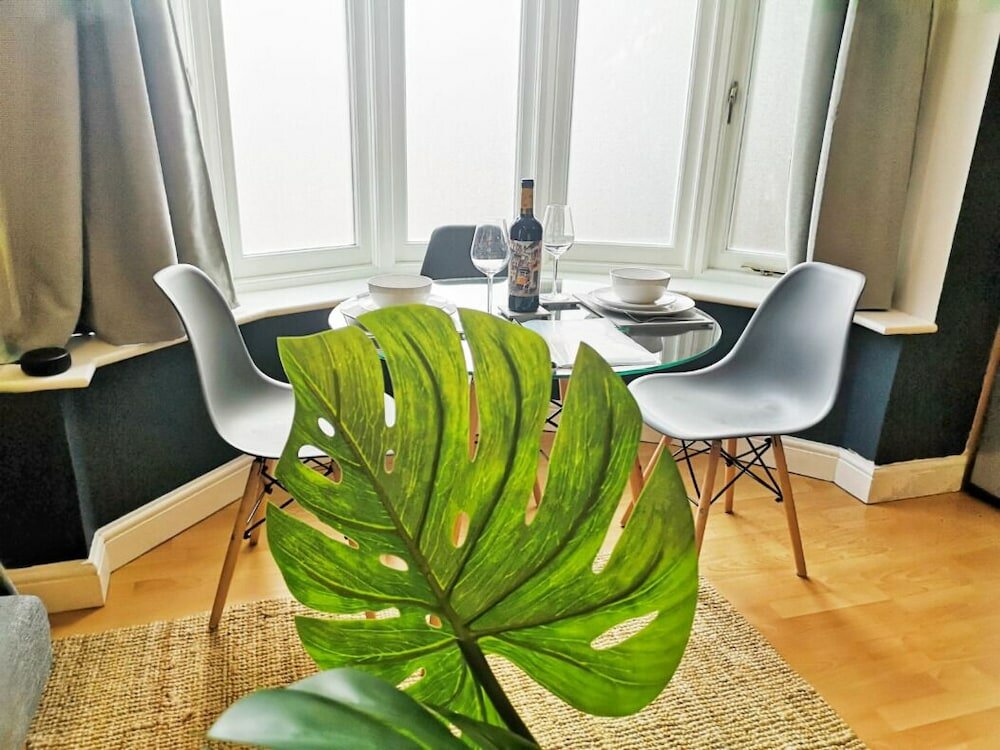 Фото Charming Oxford Apartments