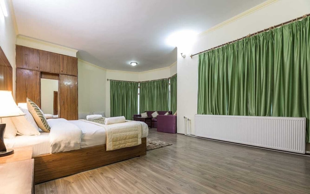 Фото Reenam Hotel