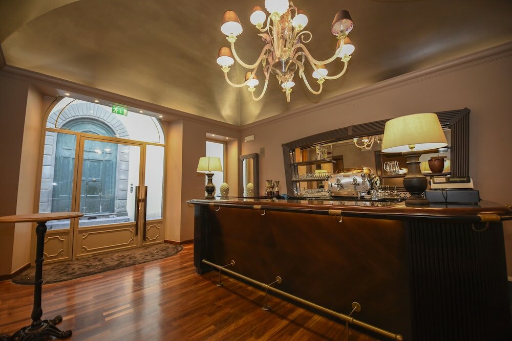 Фото The Tuscanian Hotel