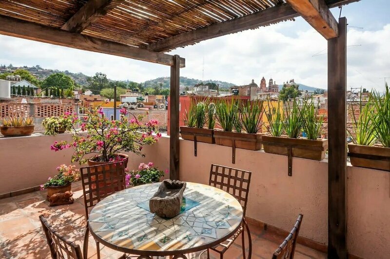Гостиница Beautiful 1 Bedroom apt @ San Miguel Allende в Сан-Мигель-де-Альенде