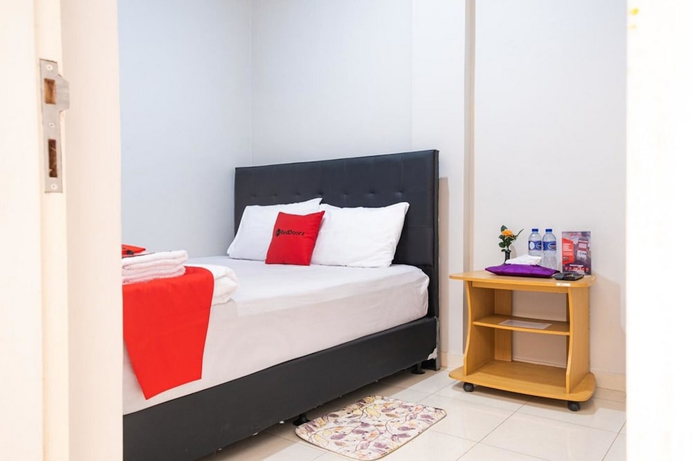 Фото RedDoorz Syariah near Grand Kota Bintang