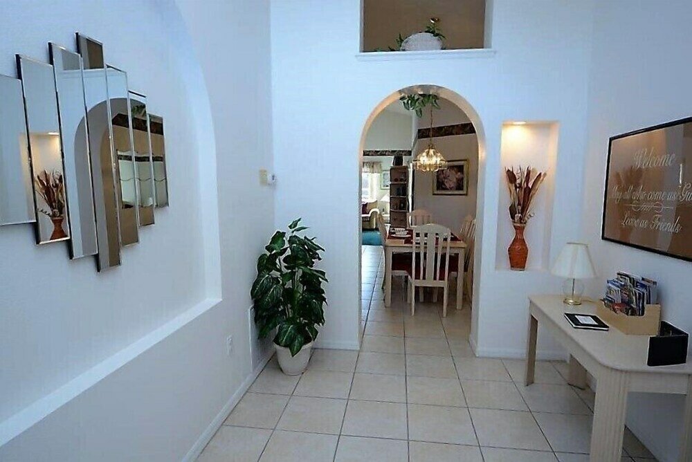 Фото 663 4-bedroom Pool Home, Eagle Pointe Kissimmee