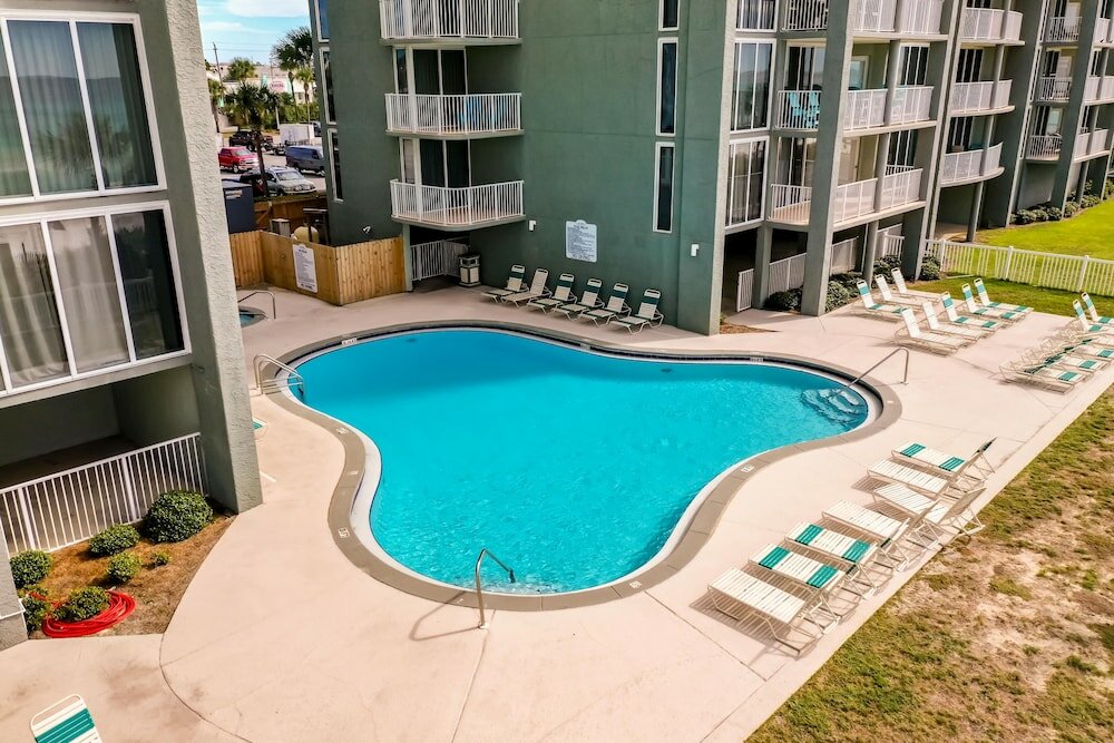 Фото Long Beach by Forehand Rentals