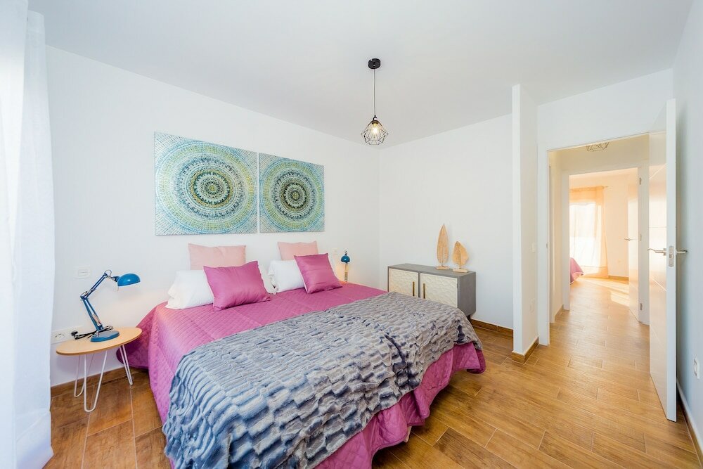 Фото Apartamentos El Abuelo