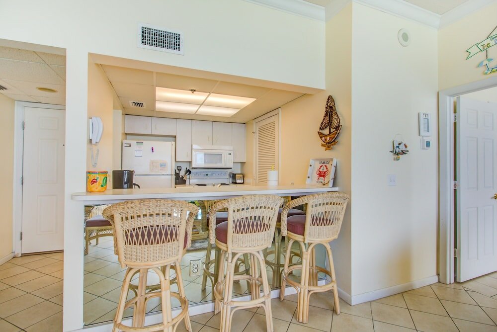 Фото Long Beach by Forehand Rentals