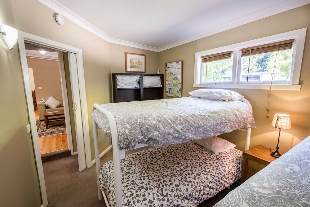 Фото Avalon House