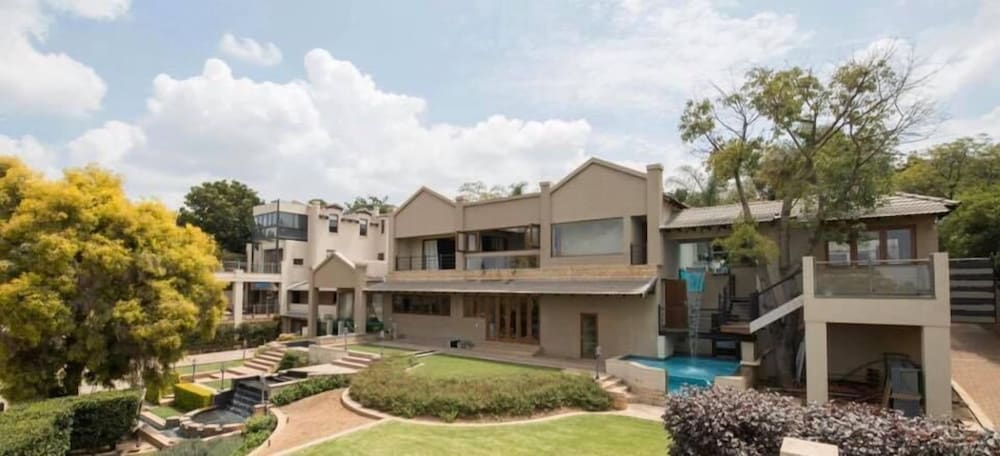 Фото Inn On Mars