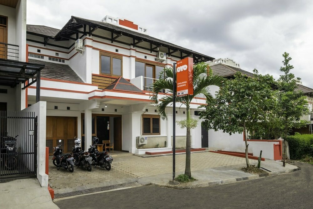 Hotel Oyo 2728 Sinulingga Residence, Bandung, photo