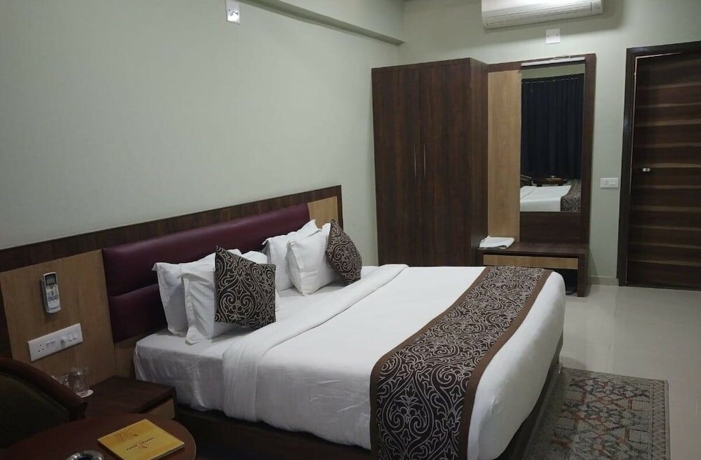 Фото Hotel Shiv Palace