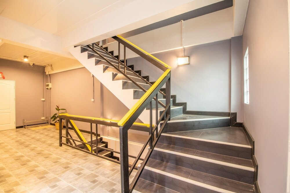 Фото Oyo 726 Sookjai Cafe And Hostel