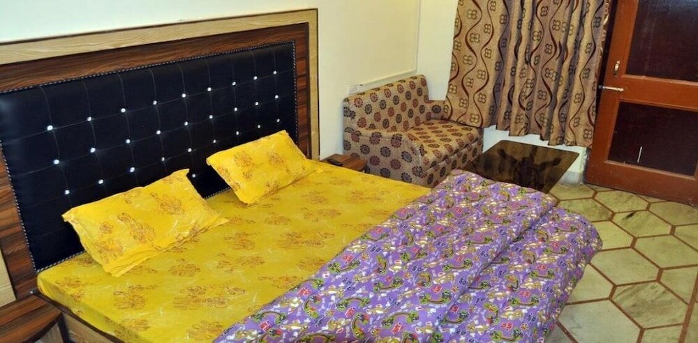 Фото Hotel Himalayan Paradise