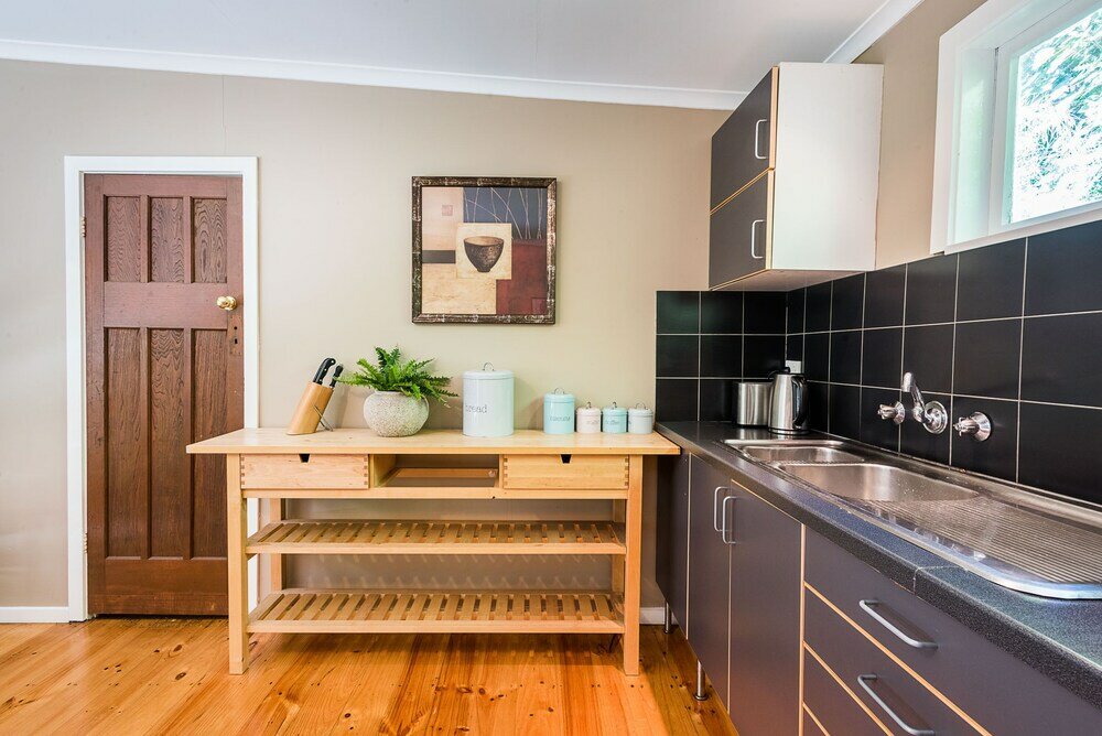 Фото Avalon House