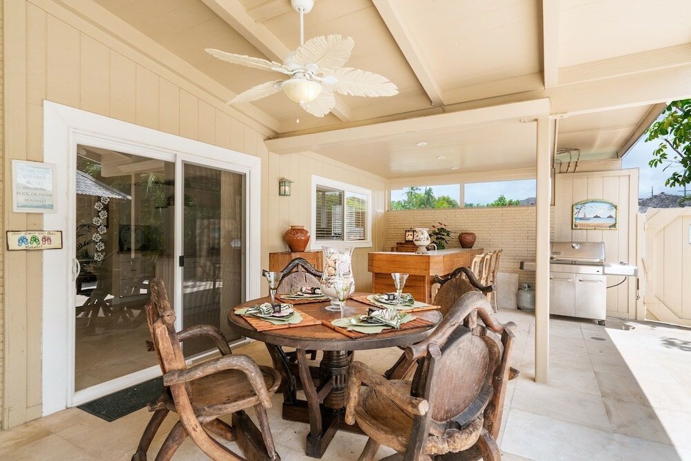 Фото Kailua Beachside 4 Bedroom Home by Redawning