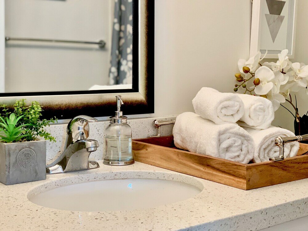 Фото Lively Urban Condo in Old Toronto