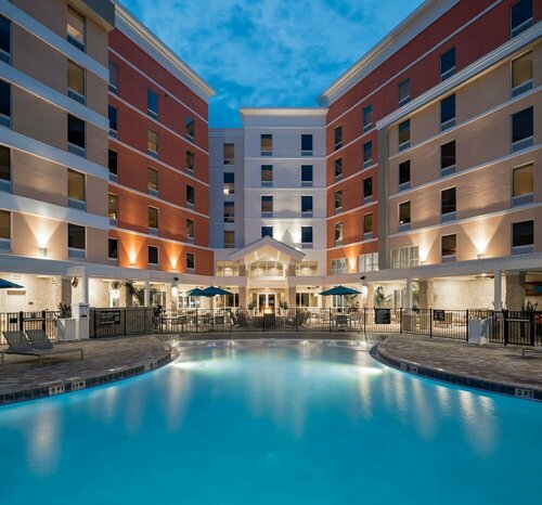 Гостиница Hampton Inn & Suites Cape Canaveral Cruise Port