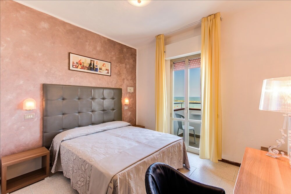 Фото Hotel Splendid