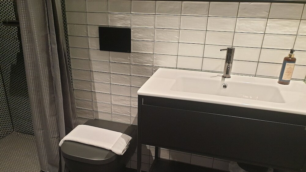 Фото Treetop SPA Hangout & Hotel