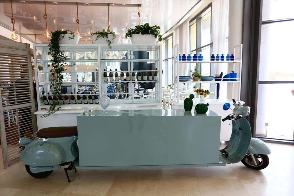 Фото West All Suite