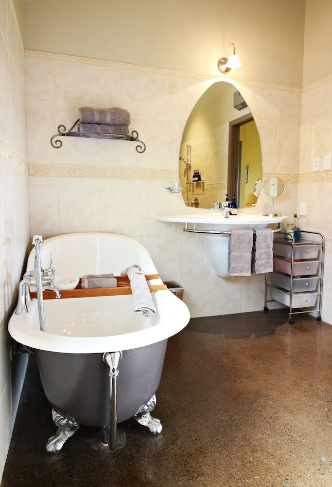 Фото Huntington Stables Retreat Accommodation